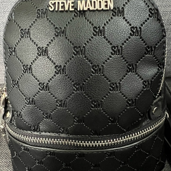 NWT STEVE MADDEN SMALL BACKPACK SLING SHOULDER BAG - Picture 5 of 11